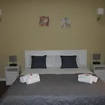 Holiday In Home Suite Archimede