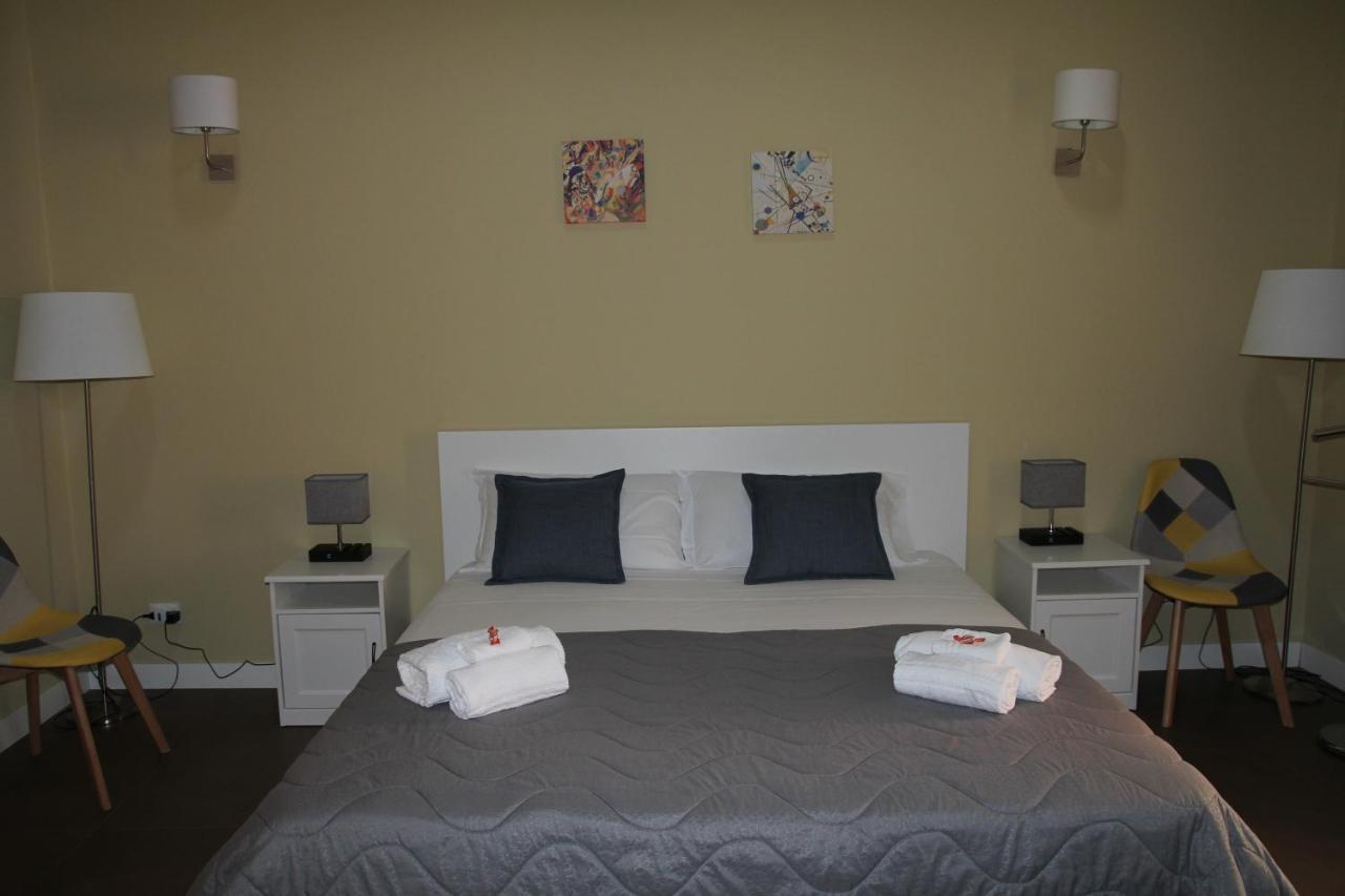 Holiday In Archimede Apartment *